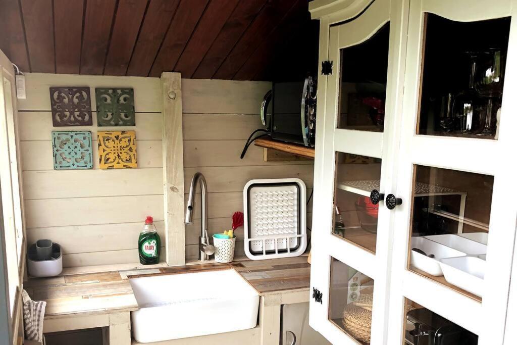 Unique Tiny House Near 3 Peaks - The Zedshed Apartment Bentham Екстериор снимка